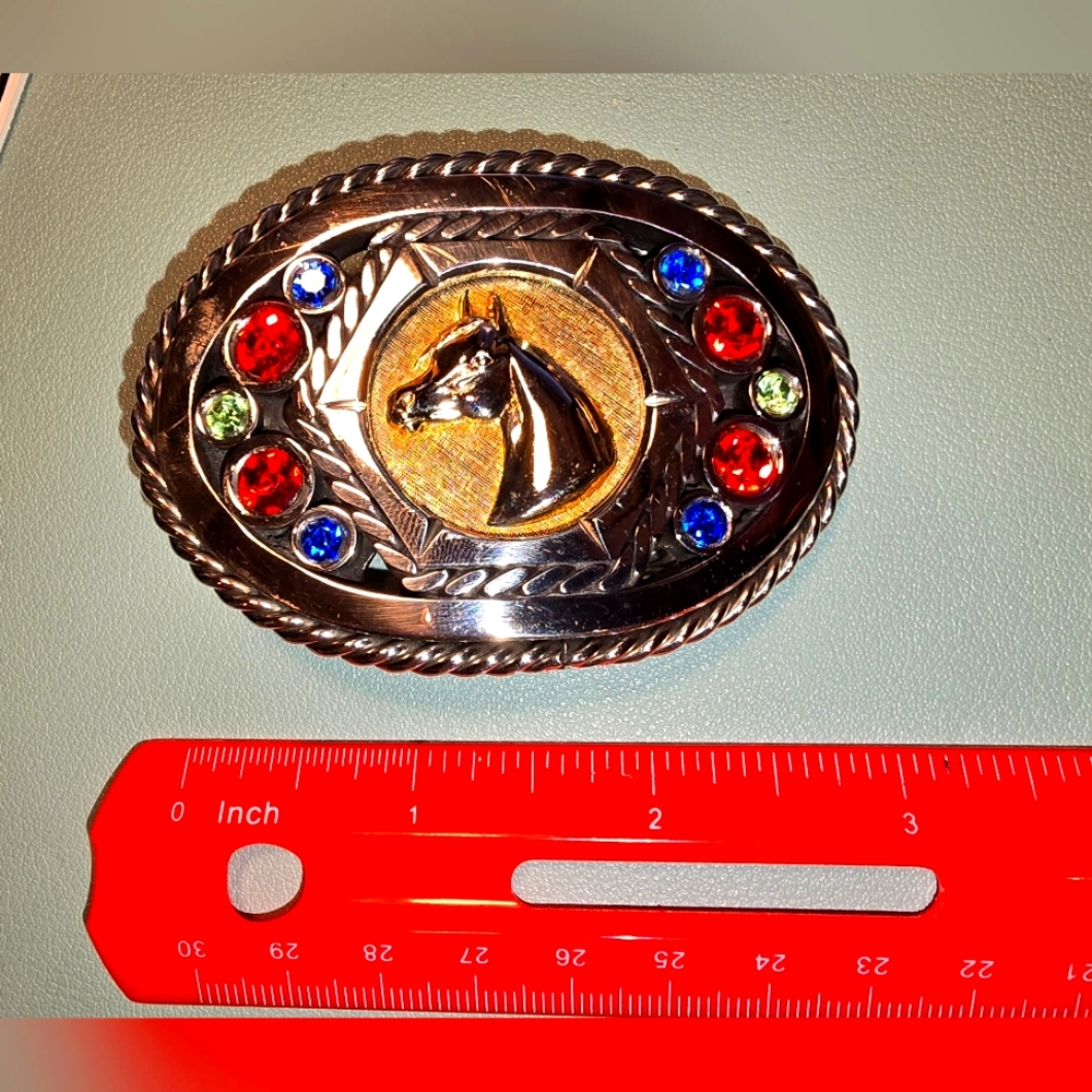 New and handmade Western belt buckle